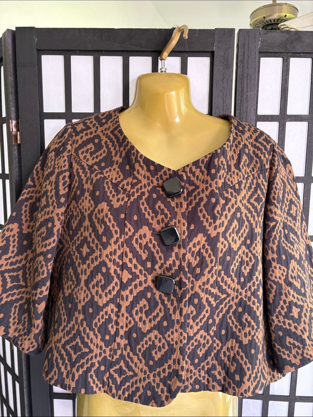 Womens Brown and Black Print Jacket with Statement Buttons. Sz 10.
